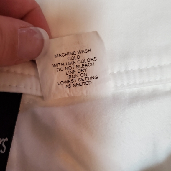 WHITE WIDE LEG CAPRIS! - Picture 13 of 13